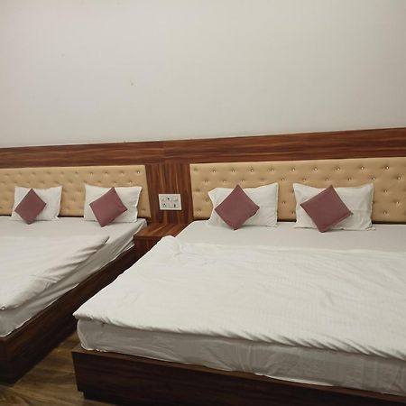 Shyam Stay Inn Govardhan Eksteriør billede